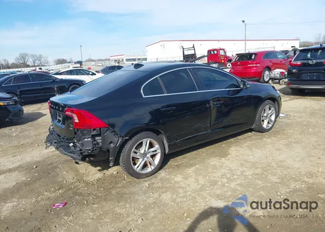 2015 Volvo S60 T5 Premier из США, поврежденный, VIN YV1612TK4F1343813
